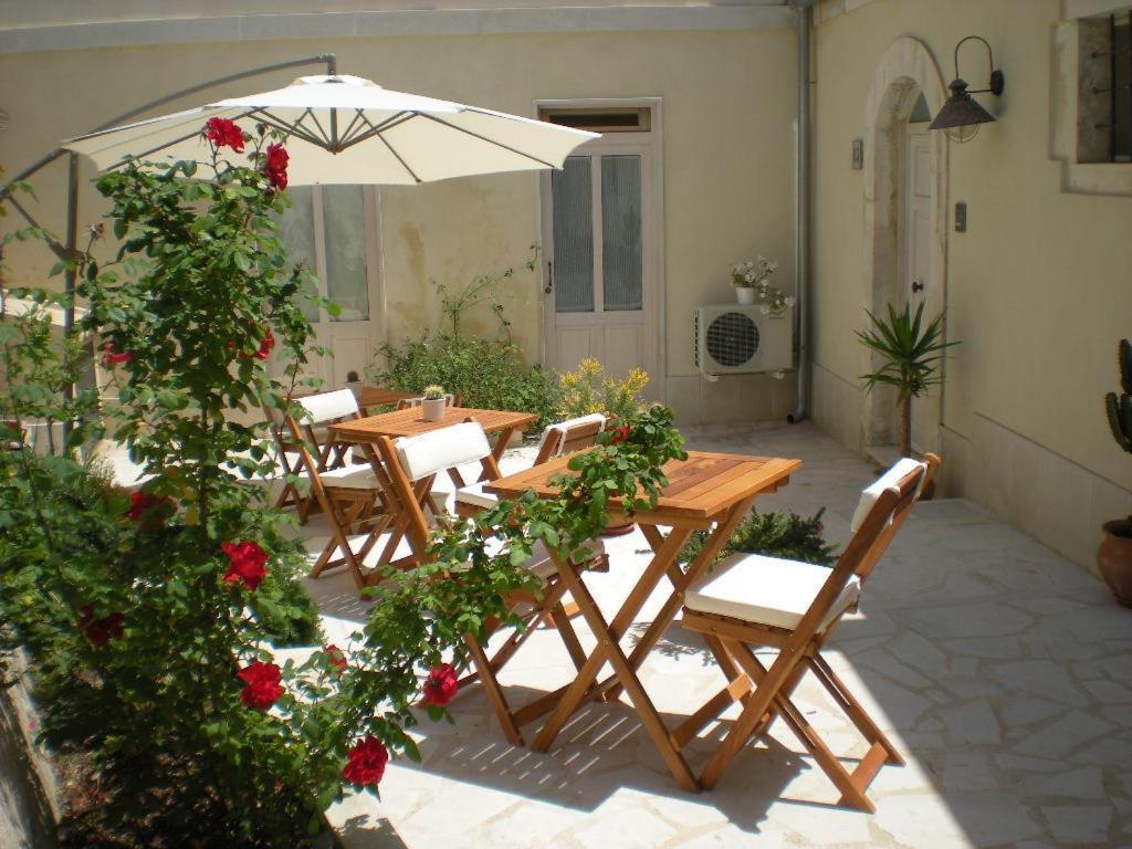 Bed and Breakfast Chicchi Di Melograno Módica Exterior foto